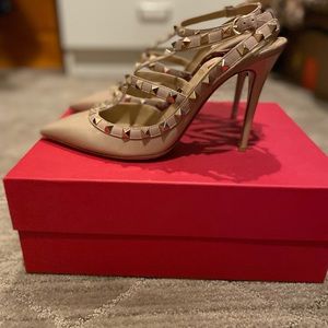 Valentino Garavani Rockstud T-strap high heel